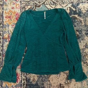 Free people bell sleeve top, perfect for going out!